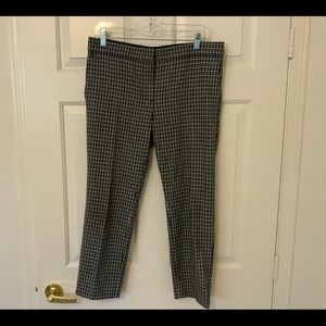 Ann Taylor. Cropped ankle pants.  8P